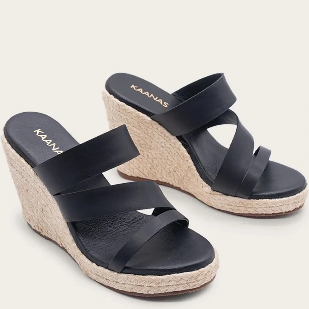 Kaanas Monarch Wedge Heel Size 10
